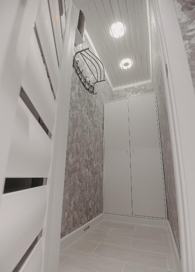 Vip Апартаменты Однокомнатная Квартира Oral Exterior foto