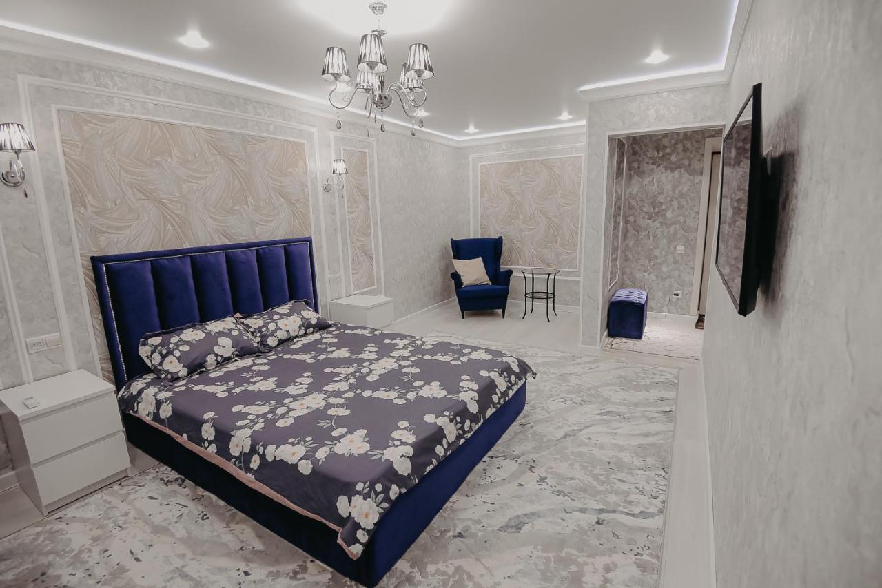 Vip Апартаменты Однокомнатная Квартира Oral Exterior foto
