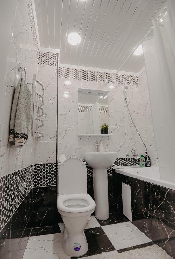 Vip Апартаменты Однокомнатная Квартира Oral Exterior foto